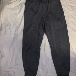 Nike Men's Therma Tapered Training Pants Charcoal